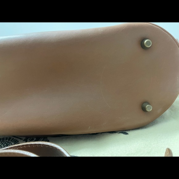 Authentic Burberry Smoked Ckeck Northfield Tote - Picture 5 of 16